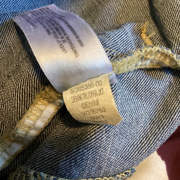 Old Navy Denim Trucker Jacket *EUC* XS - Picture 9 of 9